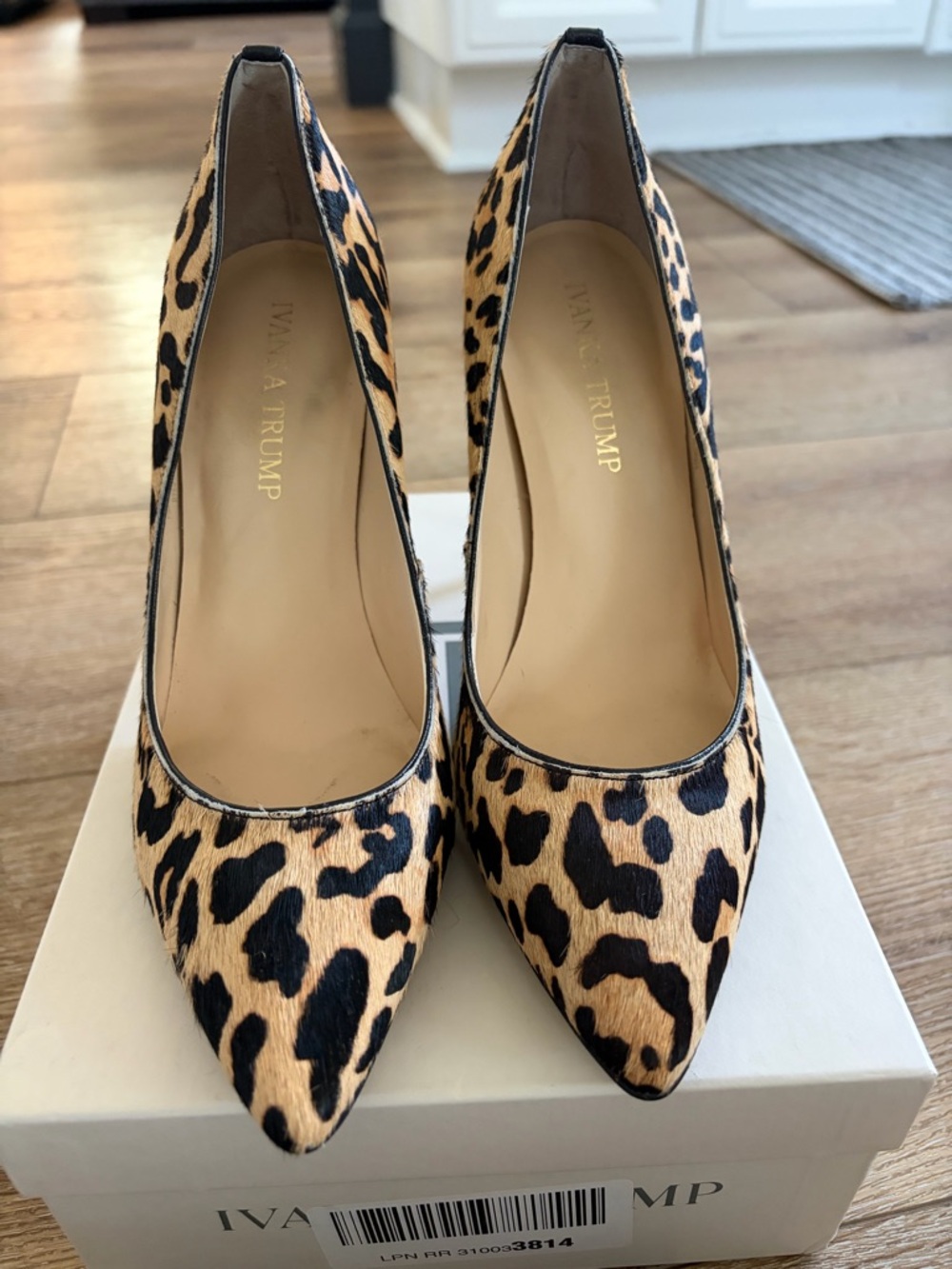 Leopard Print Pointed Toe Pumps - Tan/Black